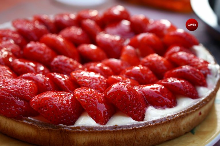 Super Easy and Very Tasty Strawberry Pie
