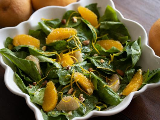 Super Yumi Healthy Spinach Salad with Citrus
