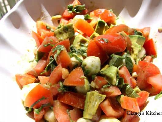 Super Tasty Avocado, Mozzarella and Tomatoes with Vinaigrette