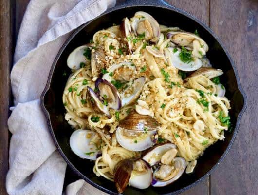 Linguine With Clams classic Italian summer dish