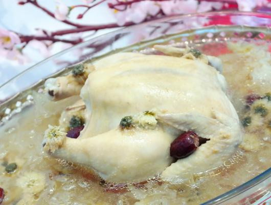 Chinese New Year Aromatic Golden Chrysanthemum Chicken golden flowers