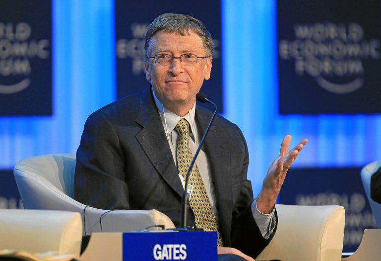 Bill Gates Forecasts COVID-19 Lockdowns Will Remain Until 2022