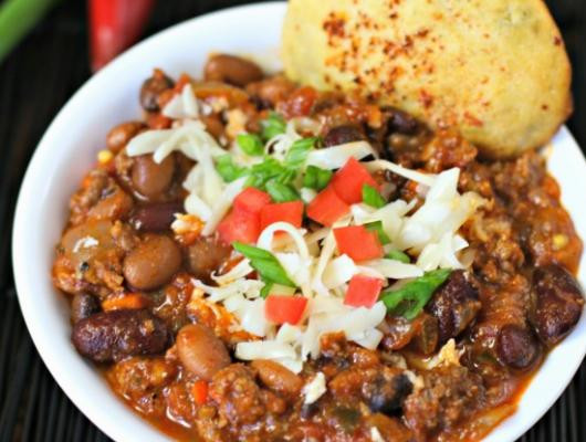 3 Bean Turkey Chili with Cornbread Cookies