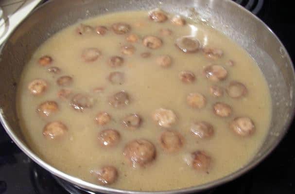 A Must Mushroom Gravy