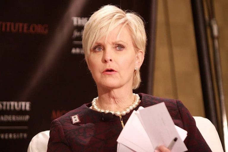 Fissures appear in GOP Arizona: Members censure Governor and two other senior members ” Governor Doug Ducey, Cindy McCain, Jeff Flake ”