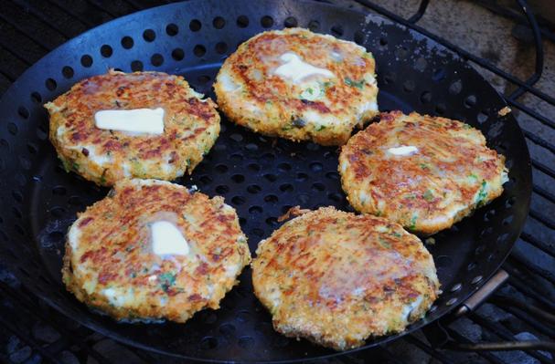 Crab and Shrimp Burgers With Garlic Grits Fries
