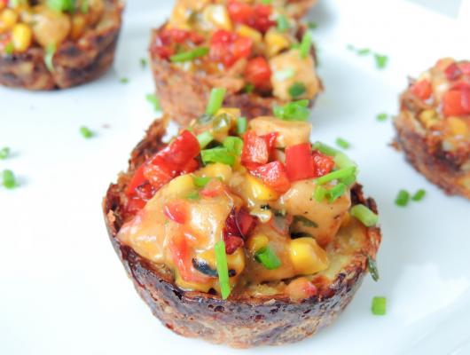 Creamy chicken in potato cheesy baskets