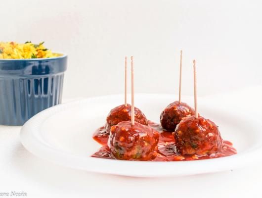 Easy and Delicious Oven Baked Chicken Spinach Meatballs with Spiced Tomatoes Sauce