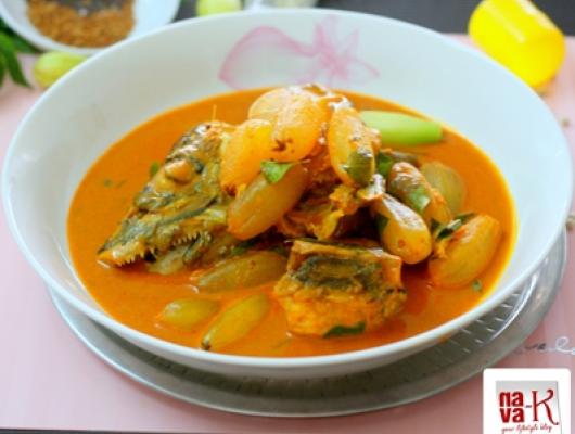 Kari Kepala Ikan Bersama Belimbing Buluh (Fish Head Curry)
