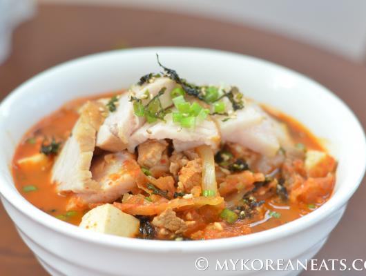 KIMCHI JJIGAE (SPICY KIMCHI STEW W PORK)