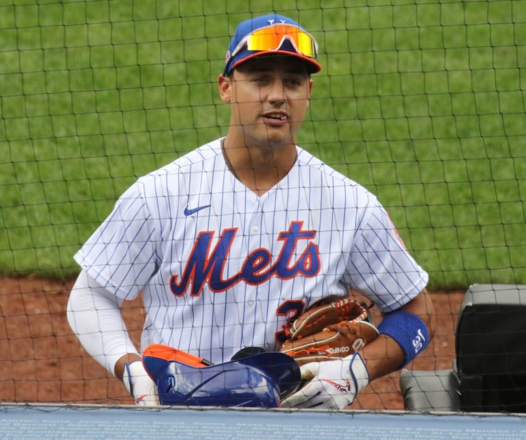 Unsigned Michael Conforto (shoulder) won’t play in 2022