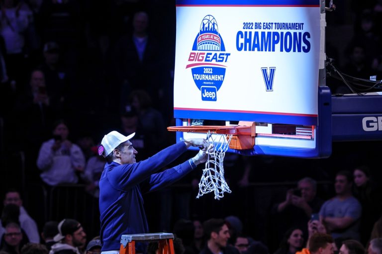 Kyle Neptune takes reins at Villanova