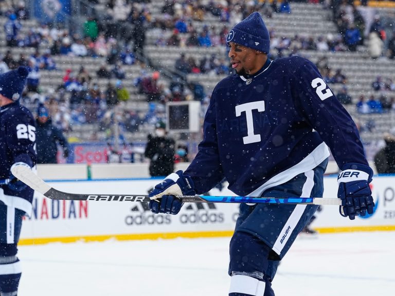 NHL fines Maple Leafs’ Wayne Simmonds, Kyle Clifford