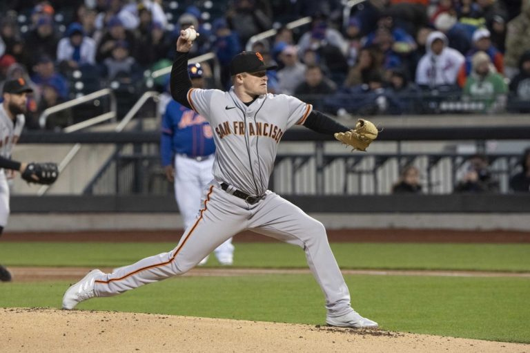 Giants look to sweep reeling Nationals