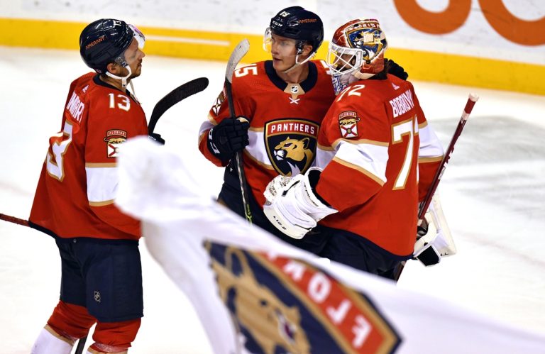 NHL roundup: Panthers, Flames seal division crowns