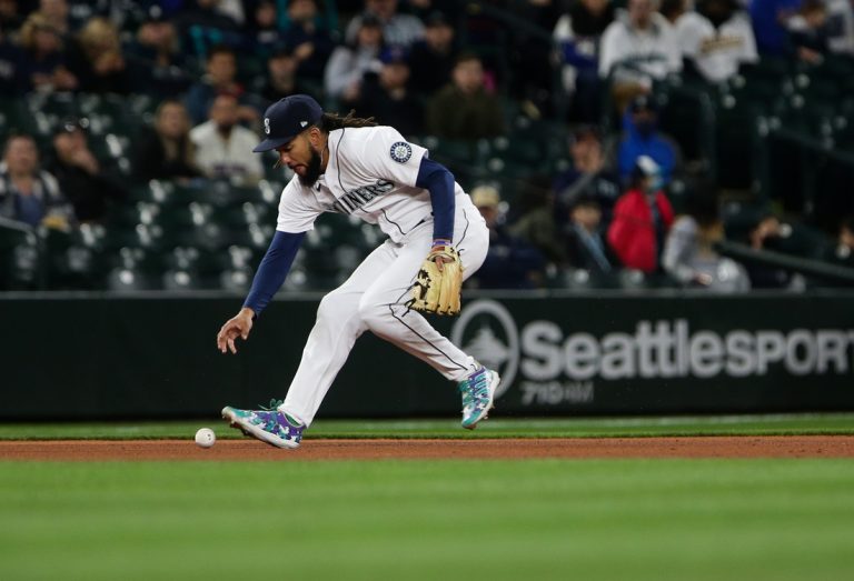 Mariners aim to fix the defense, Royals the offense as teams meet