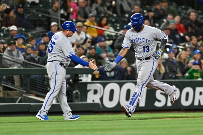 Chris Flexen’s strong outing leads Mariners past Royals