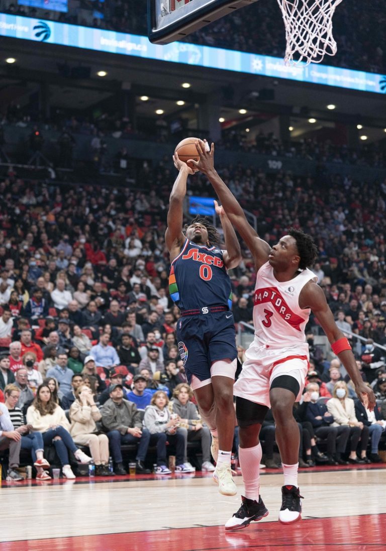 Pascal Siakam helps Raptors beat 76ers, cut deficit to 3-1
