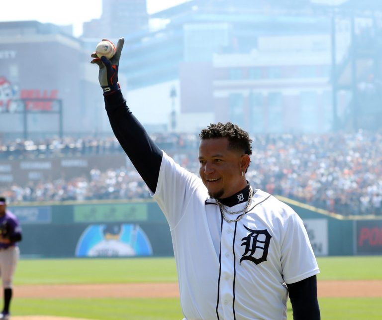 Tigers’ Miguel Cabrera records 3,000th career hit