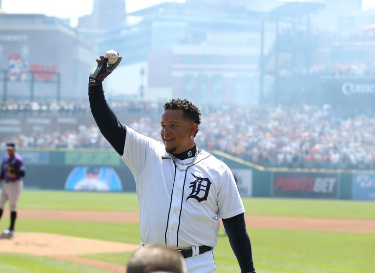 MLB roundup: Miguel Cabrera strokes 3,000th hit