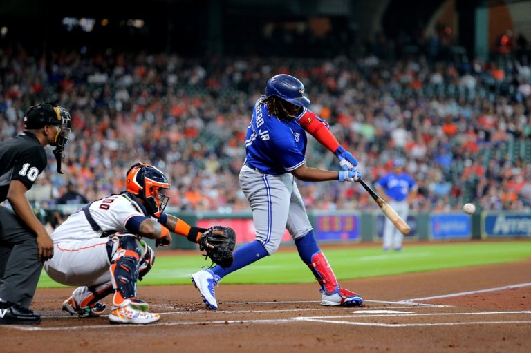 Santiago Espinal’s blast lifts Blue Jays over Astros
