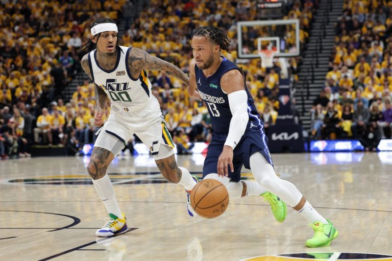 Jazz edge Mavericks to tie first-round series at 2-2