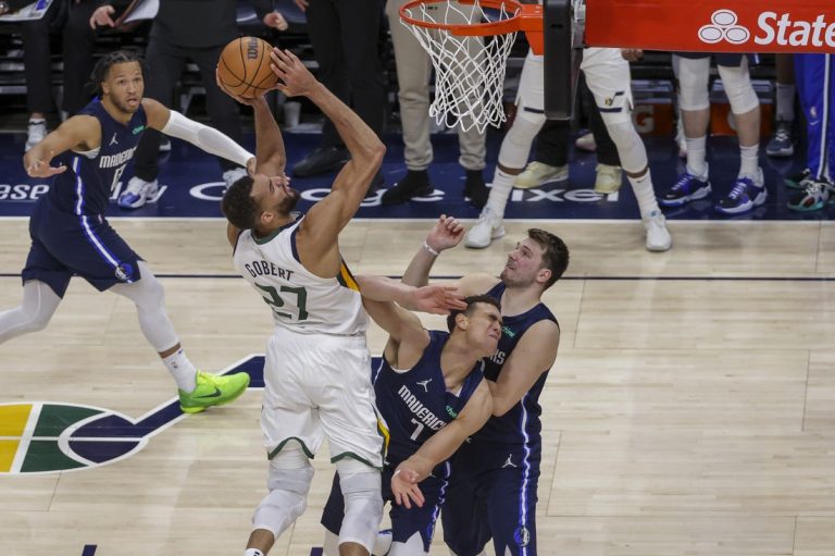 NBA roundup: Jazz edge Mavericks to tie playoff series