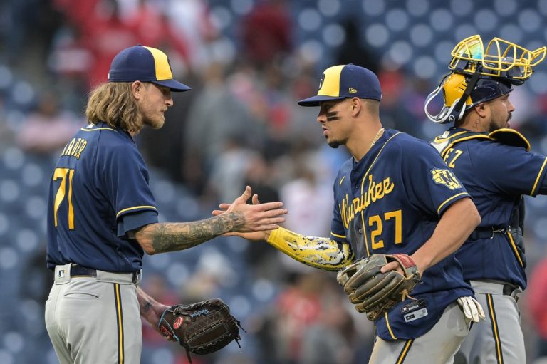 Brewers seek to wrap up series win vs. Phillies