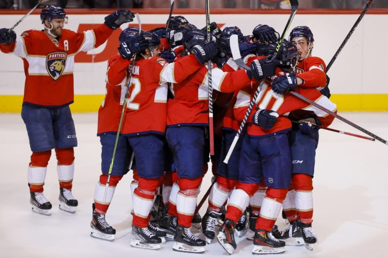 NHL roundup: Panthers win 13th straight game