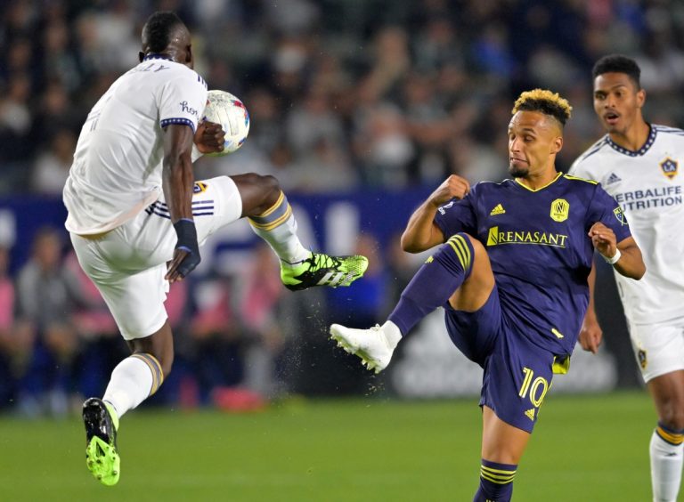 Late sub Dejan Joveljic scores lone goal as Galaxy top Nashville