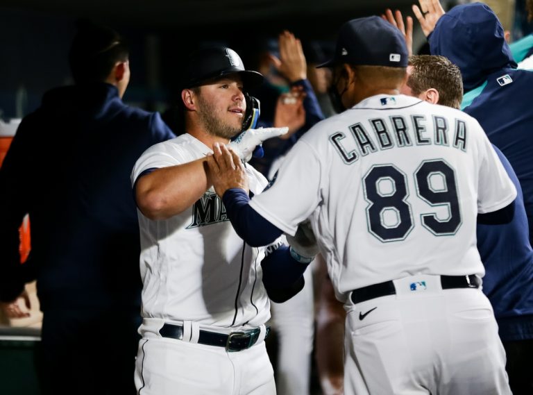 Mariners aim to ride momentum into series sweep vs. Royals