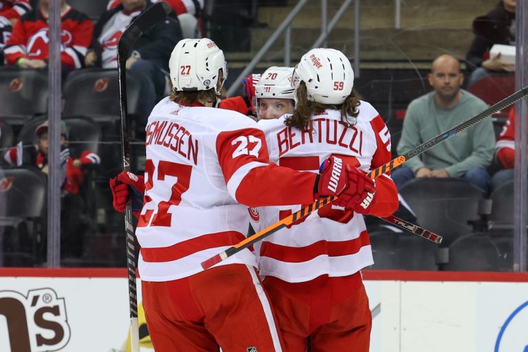Alex Nedeljkovic, Red Wings too strong for Devils