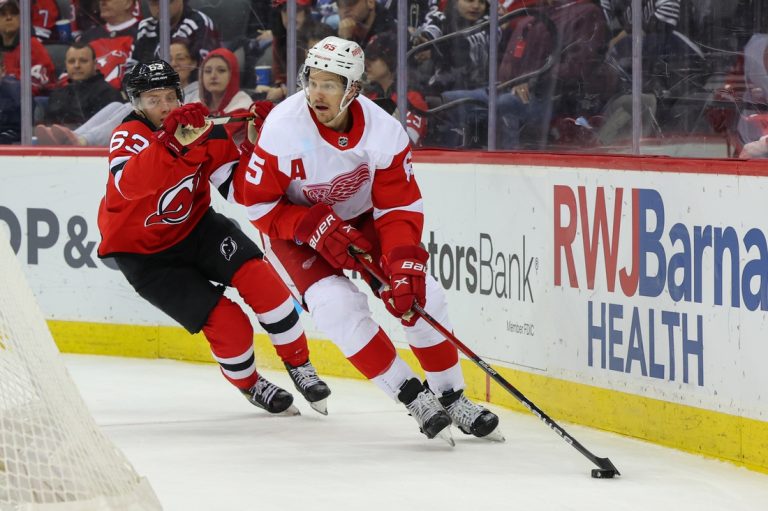 Coaches in spotlight as Devils, Red Wings finish sorry seasons