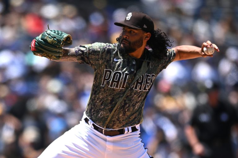 Padres look to keep rolling against Pirates