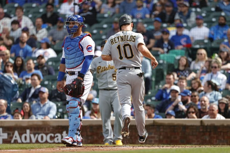 Pirates rebound from embarrassing loss to defeat Cubs