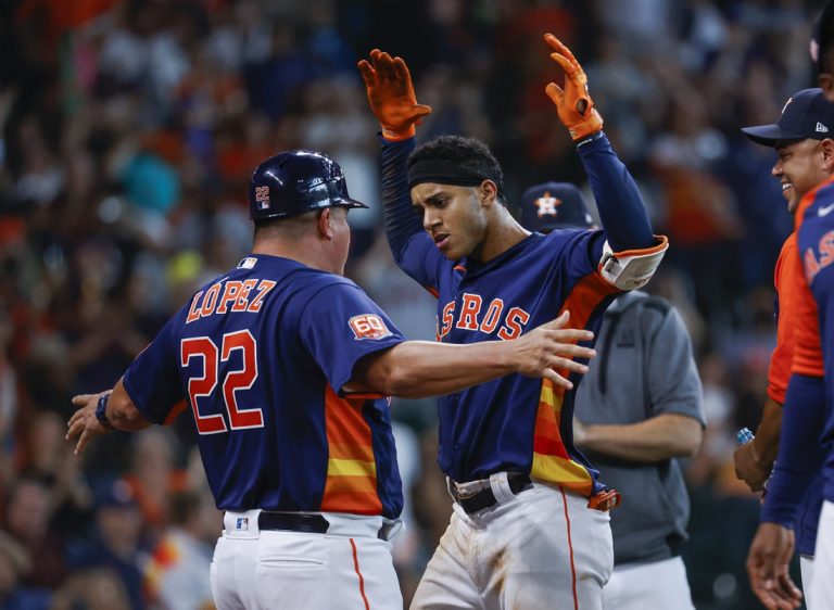 Jeremy Pena hits walk-off homer in 10th to lift Astros past Jays