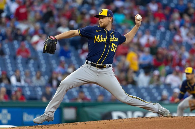 After hitting 6 homers, Brewers hope bats stay hot vs. Cubs