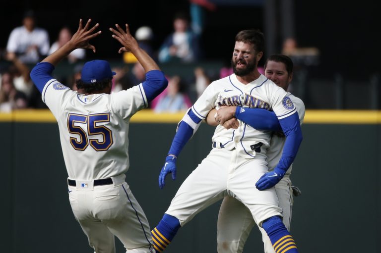 Jesse Winker’s heroics push Mariners past Royals in 12 innings