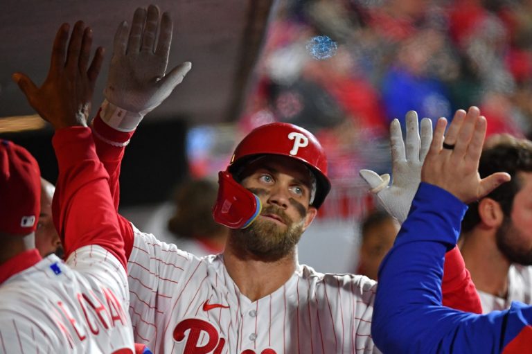 Bryce Harper goes deep to lead Phillies past Rockies