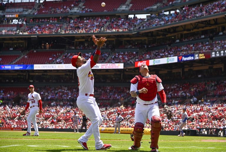 Cards rally past Mets as benches clear, Nolan Arenado ejected