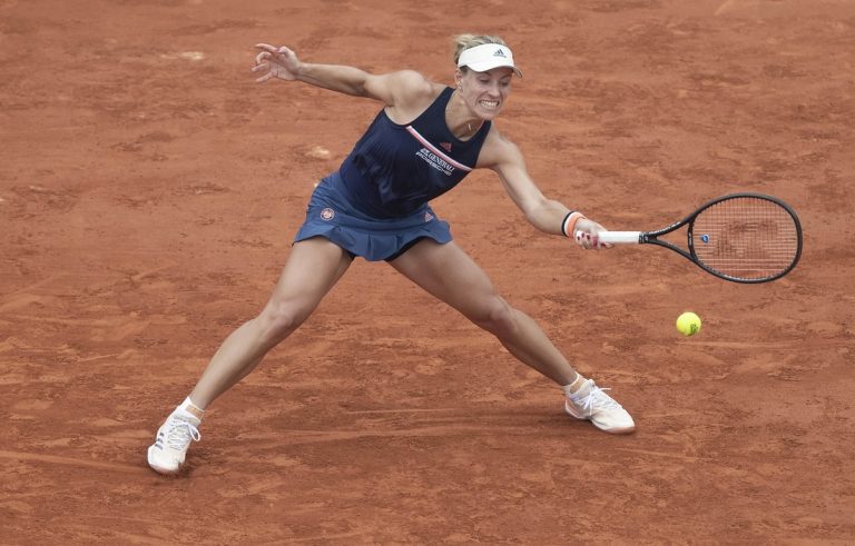 WTA roundup: Angelique Kerber reaches first clay semi since ’16