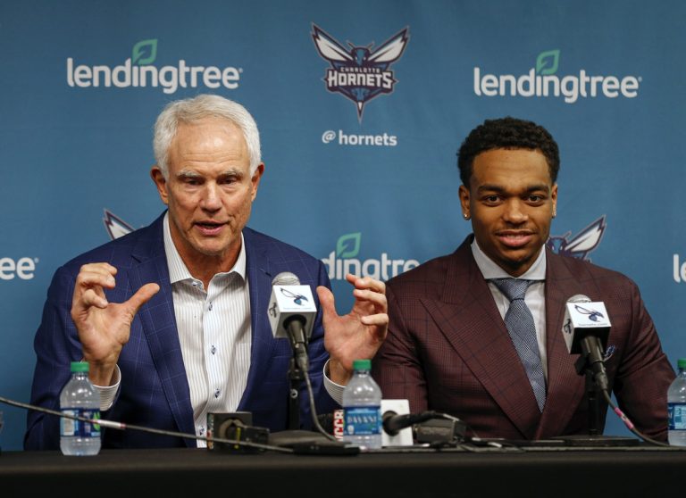 Hornets extend GM Mitch Kupchak