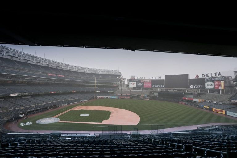 White Sox-Yankees postponed, doubleheader on Sunday