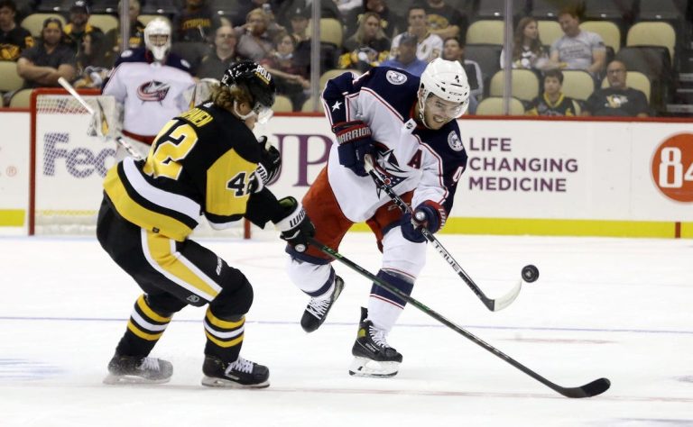 Penguins D Taylor Fedun signs two-year, two-way deal