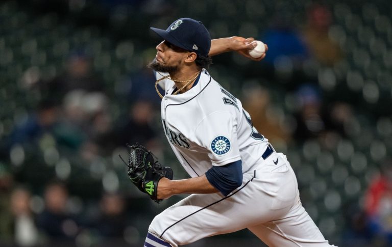 Guardians acquire RHP Yohan Ramirez from Mariners