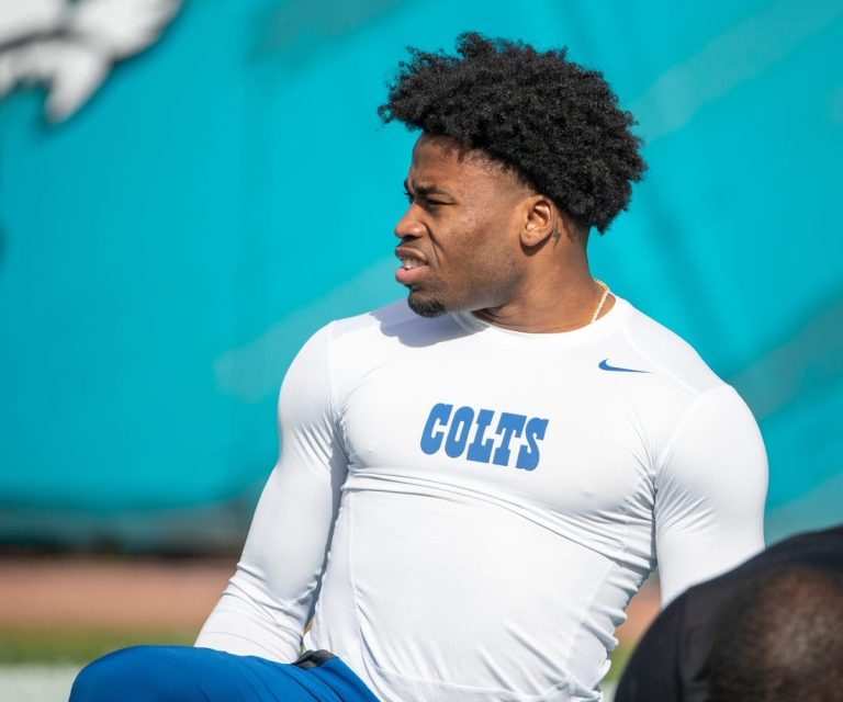 Report: Colts CB Kenny Moore sits seeking new contract