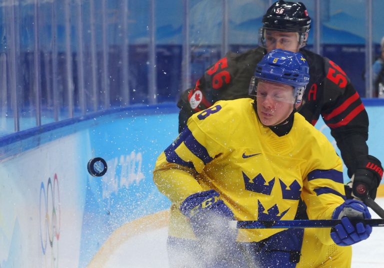 Dallas Stars sign F Fredrik Olofsson