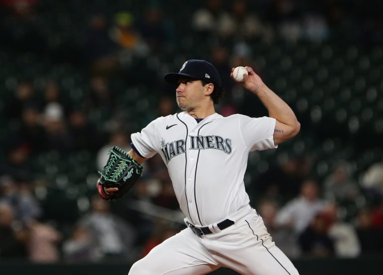 Mariners, coming off needed win, continue trip at Houston