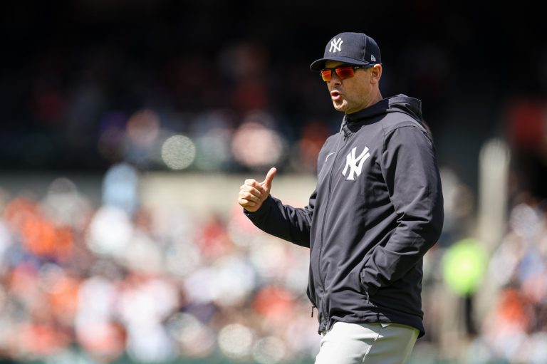 Yankees need just two hits to beat White Sox
