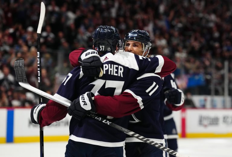 Avalanche open playoffs as consensus Cup favorites